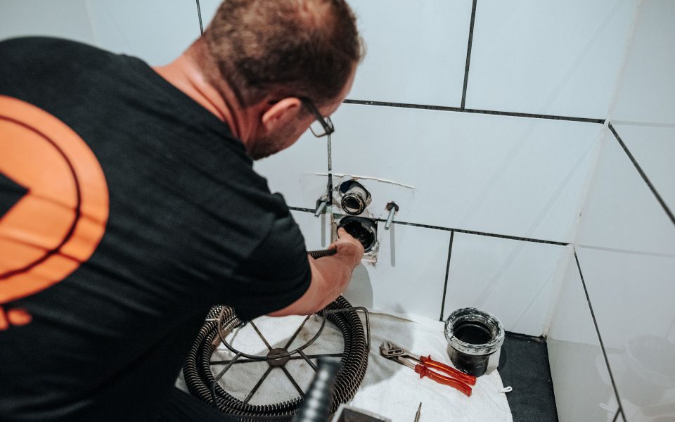 Abflussreinigung in Mönchengladbach durchgeführt von Moersch Mitarbeiter