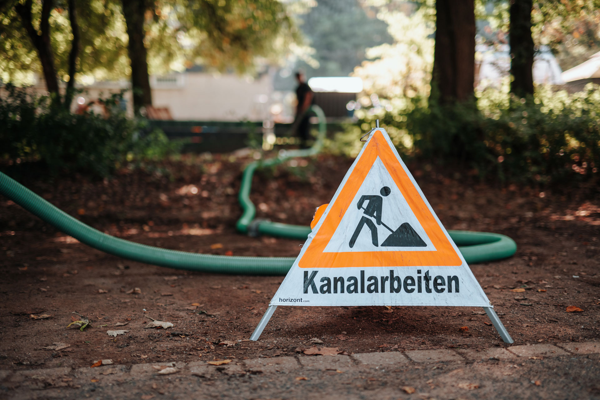 Hinweisschild für Kanalarbeiten in Mönchengladbach