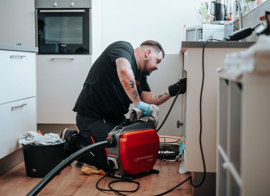 Abfluss verstopft – Moersch Kanal im Einsatz in Mönchengladbach